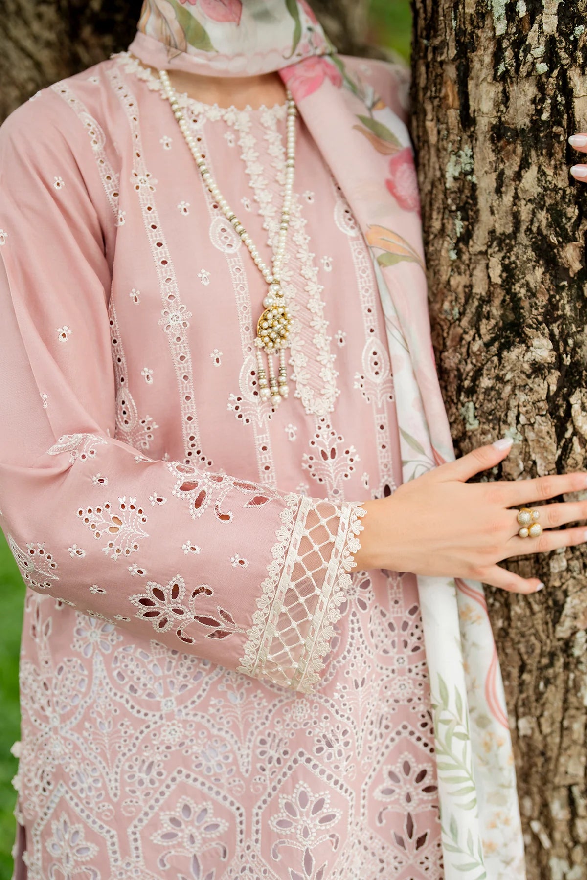 ESUF4264 | UNSTITCHED | Baroque