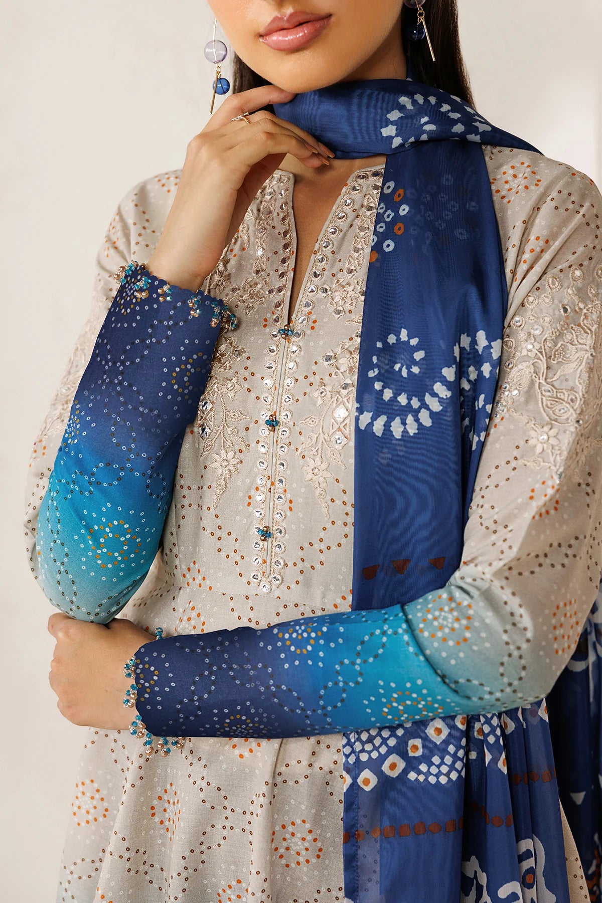 ESPR1344 | New In | Baroque