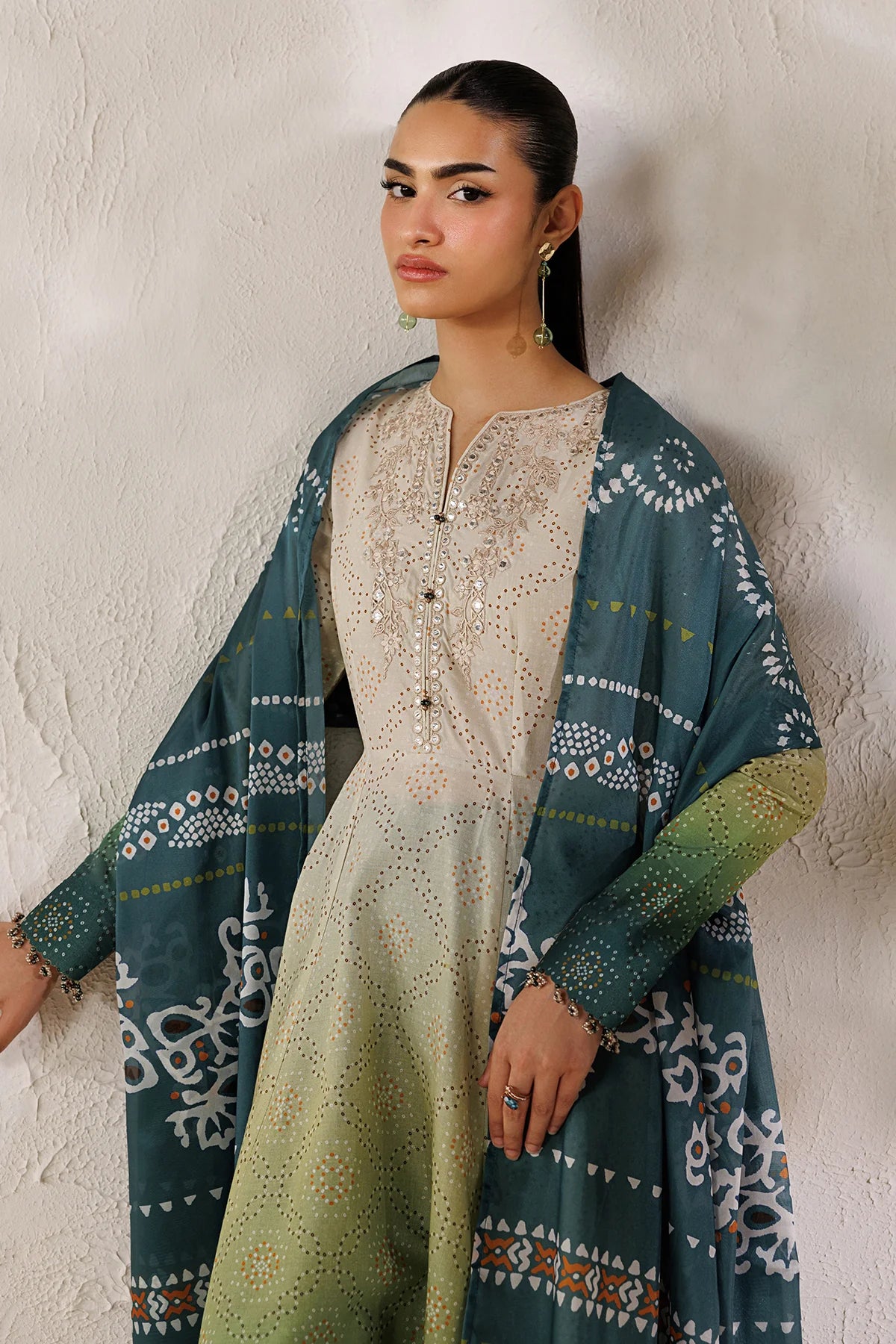 ESPR1345 | New In | Baroque