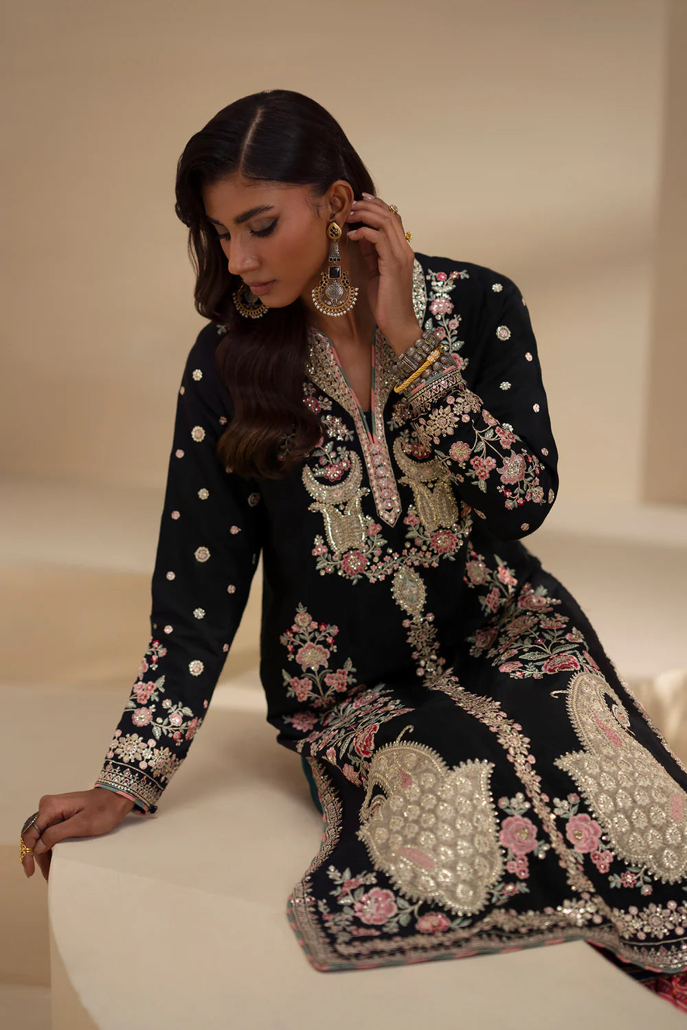 JET BLACK | E0900/104/902 | Winter '25 | Ethnc