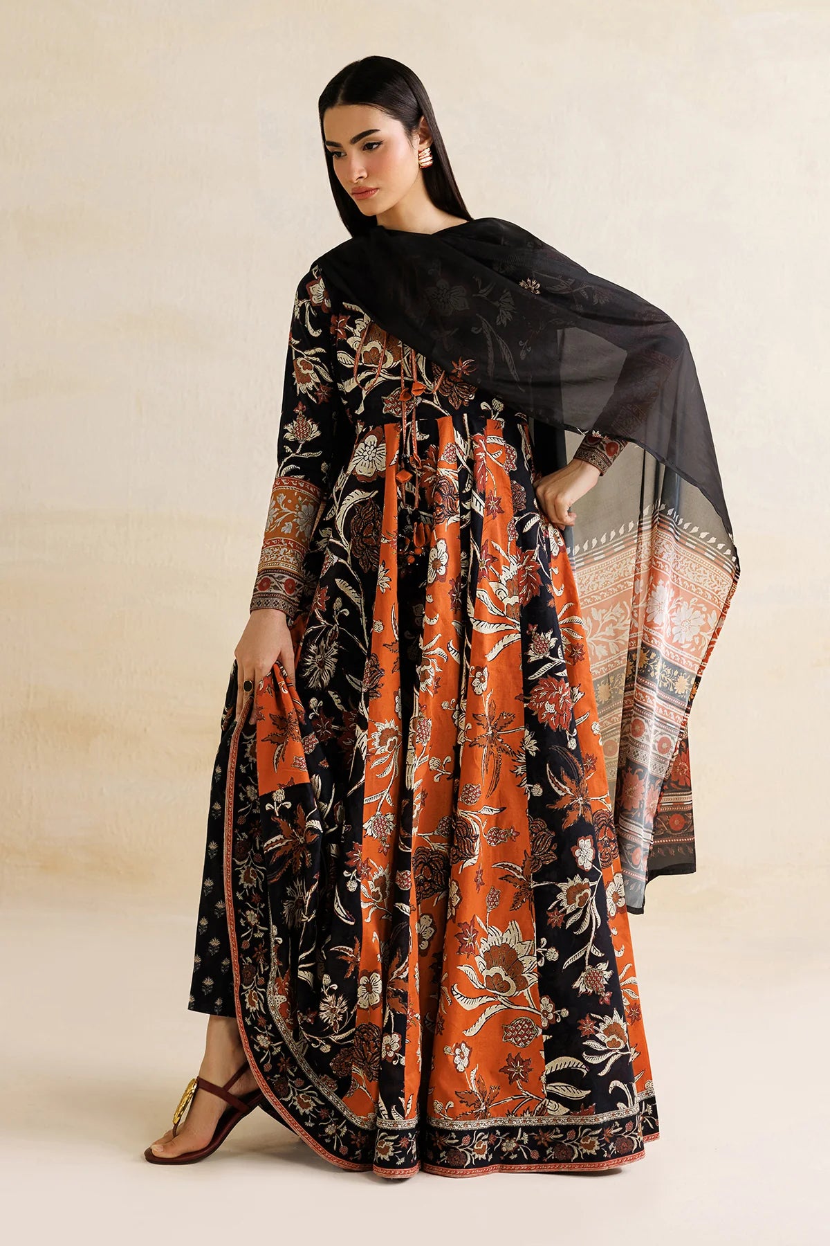 ESPR1332 | New In | Baroque