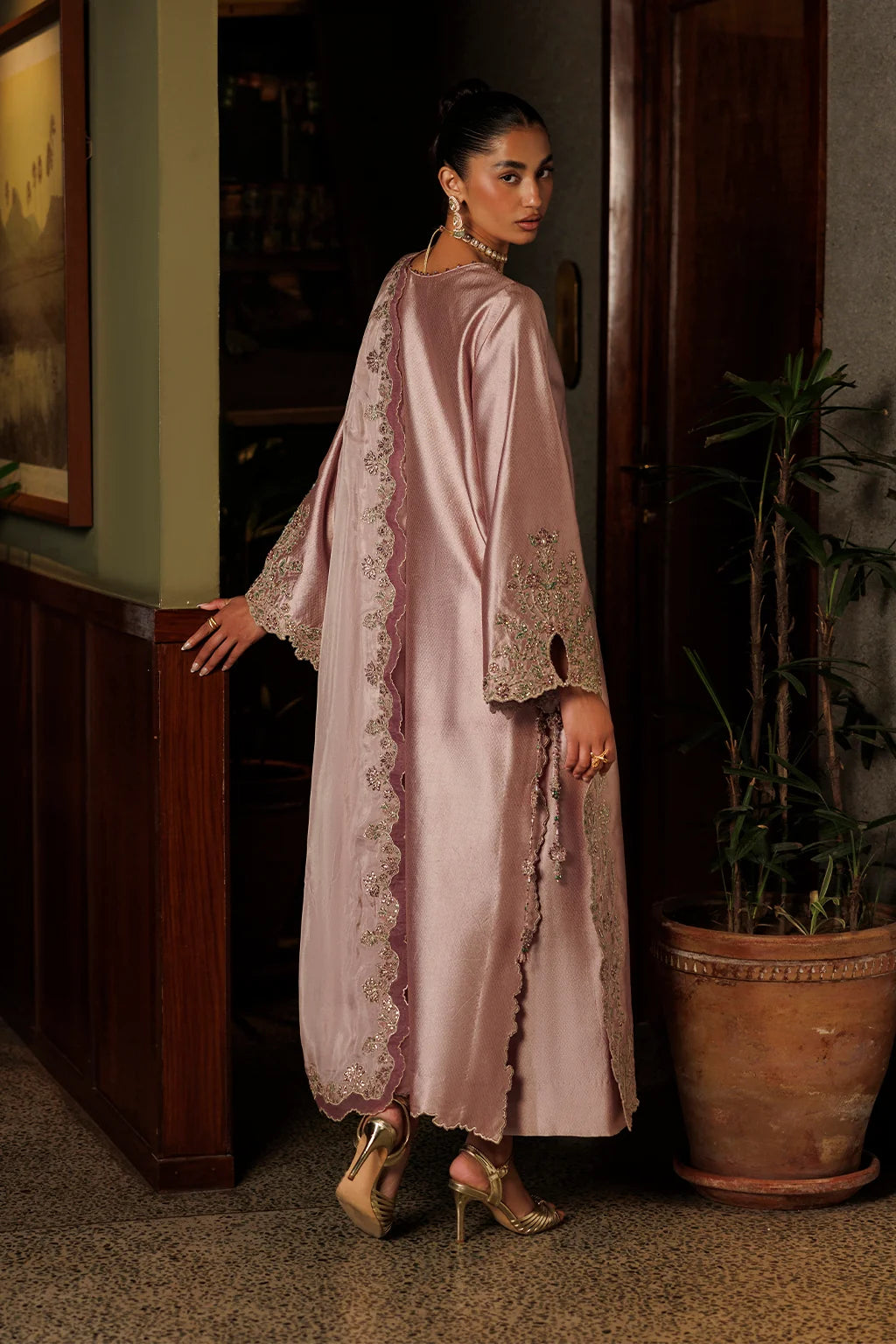 UE-719 Embroidered Jacquard Sheesha Silk | Festive Formals ‘26 | Iznik