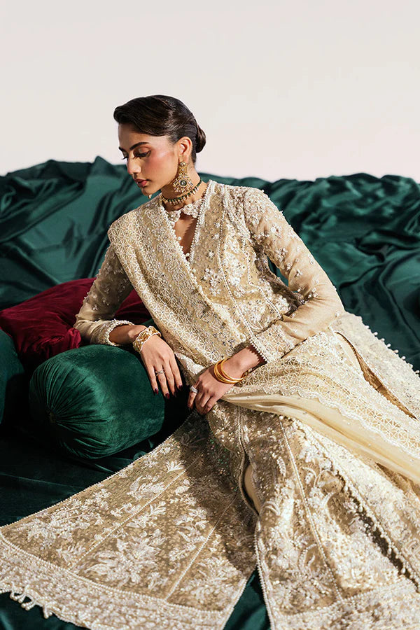 ISRANA | FREESHIA WEDDING UNSTITCHED | SUFFUSE