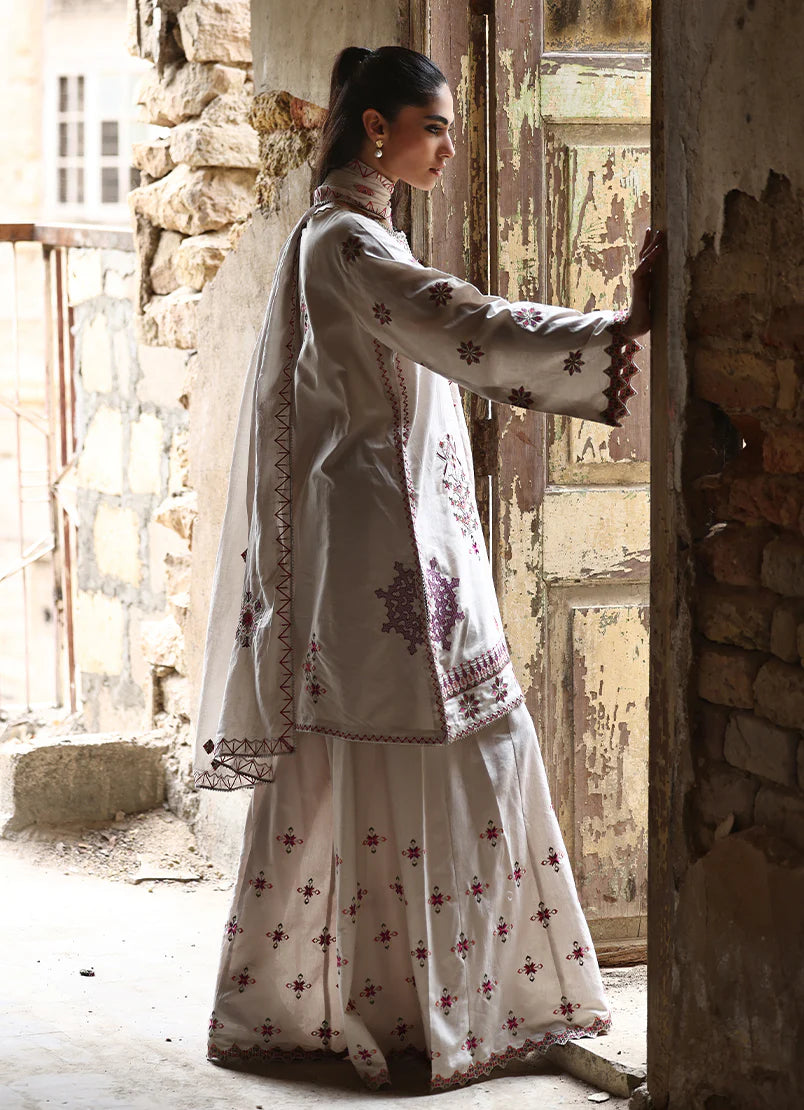 Saaz Gharara Set | Mehfilen '25 | IMAGE