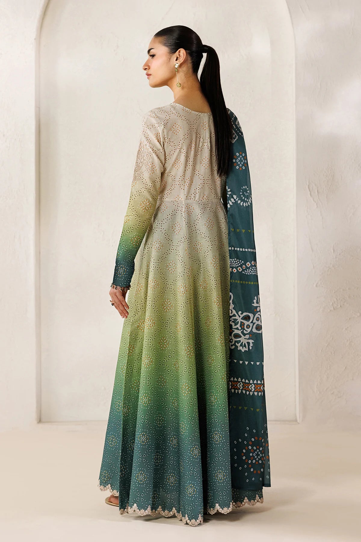 ESPR1345 | New In | Baroque