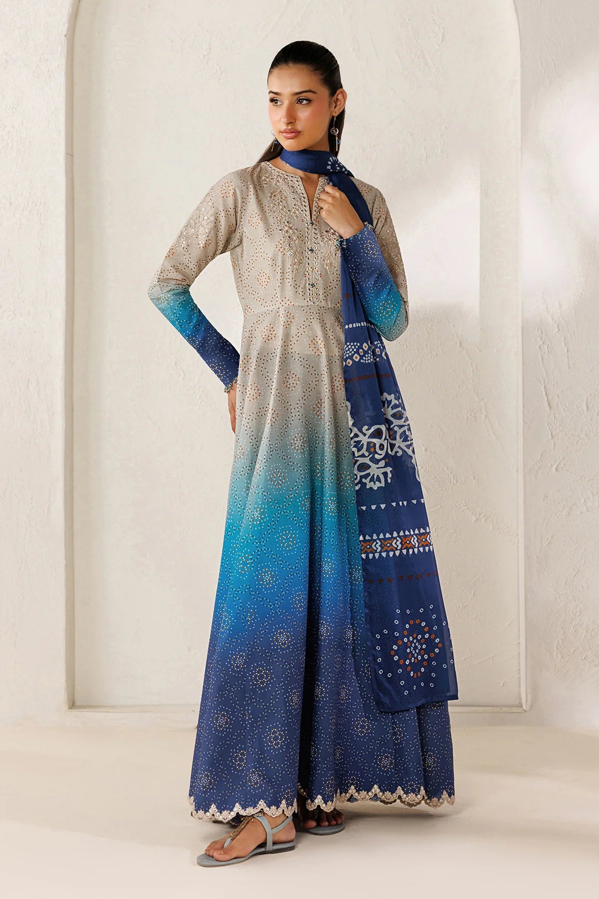 ESPR1344 | New In | Baroque