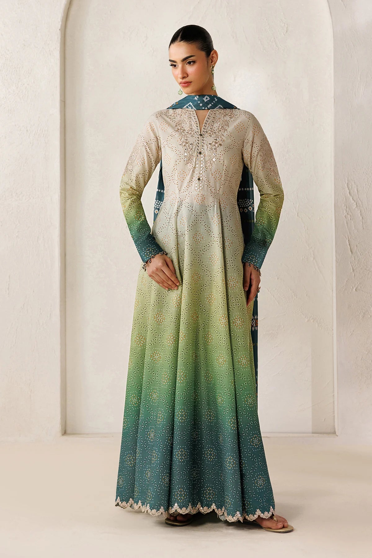 ESPR1345 | New In | Baroque