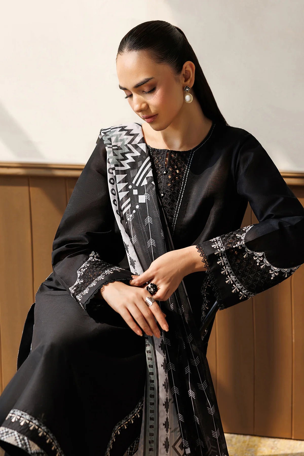ESPR1366 | New In | Baroque