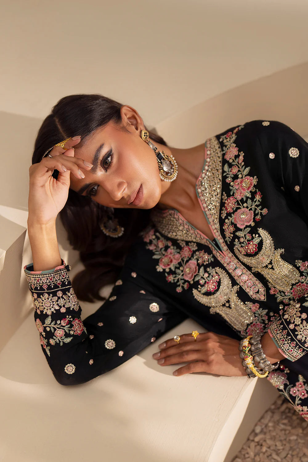 JET BLACK | E0900/104/902 | Winter '25 | Ethnc