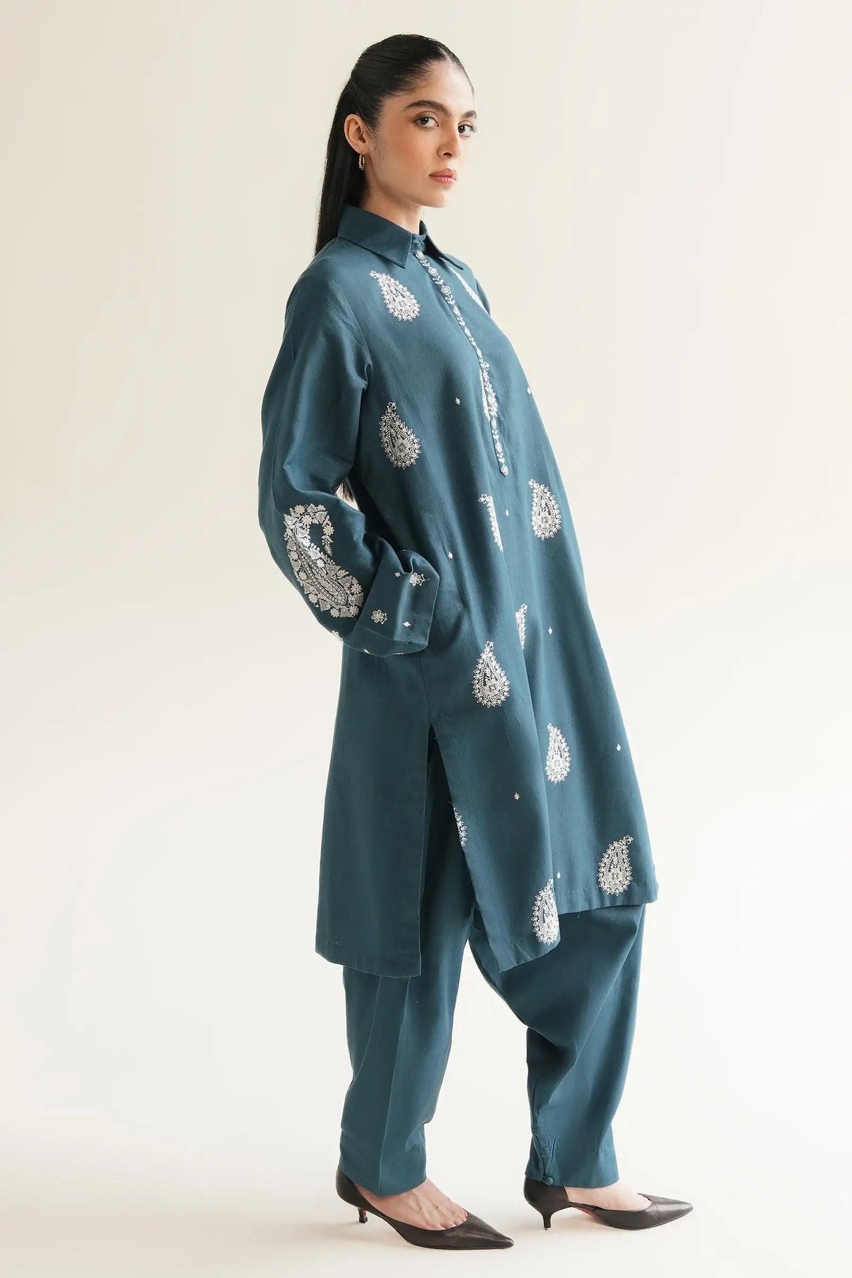 ZR25B0921 | BASICS A/W 2025 | Love Coco By Zarashahjahan Pret 2025