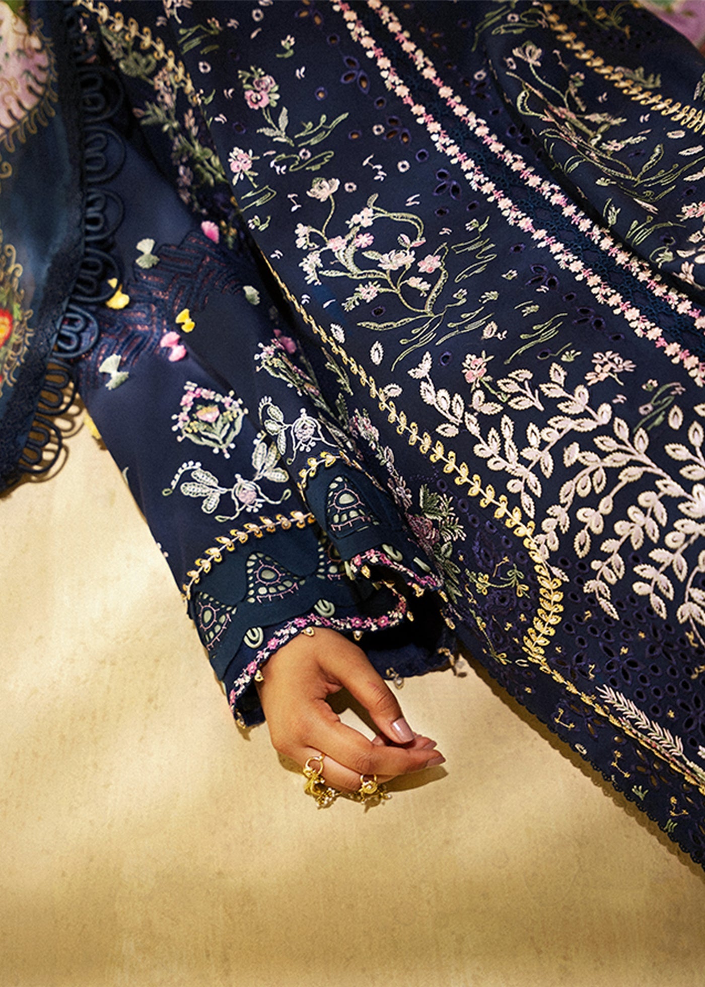 ENA | Suffuse by Sana Yasir Lawn’25