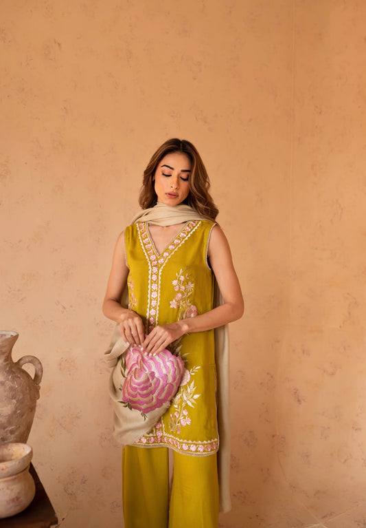 Freesia | Shanzay Anooshay