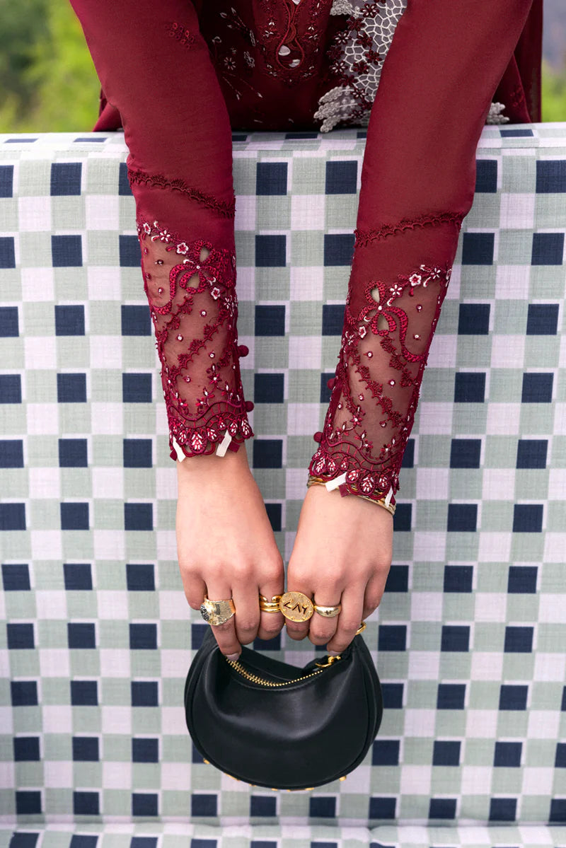 DC-06 AILA | Qline by Qalamkar Lawn 2025