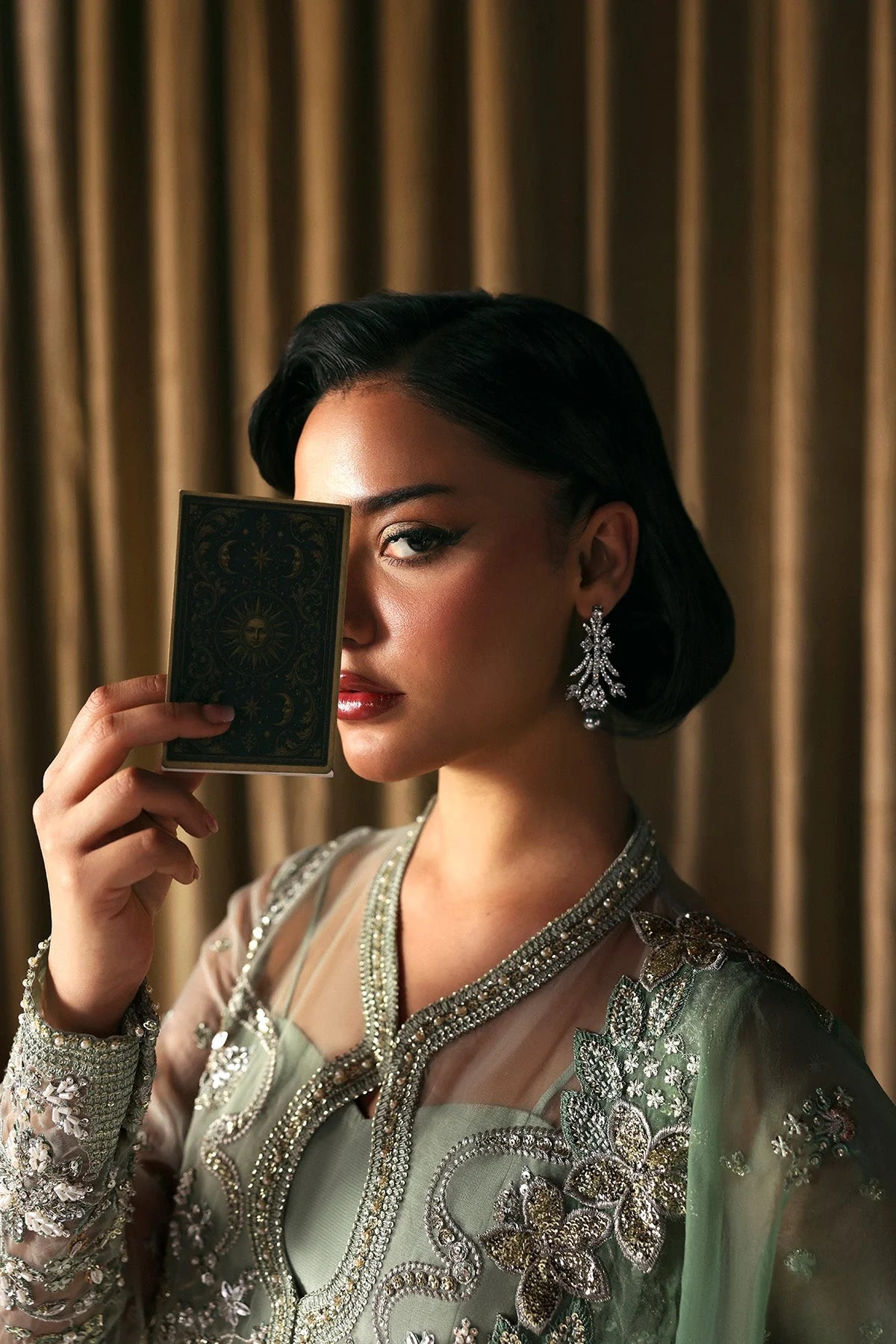 Fortune teller | La Fuchsia'26 | AFROZEH