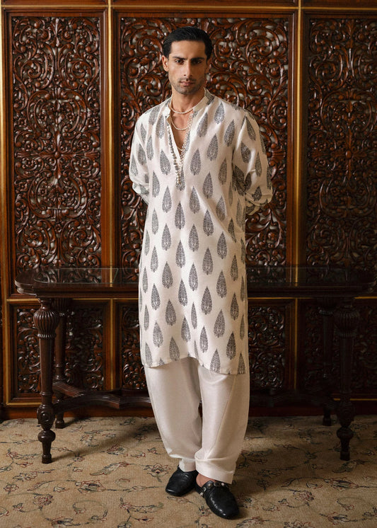 Ivy | Hussain Rehar