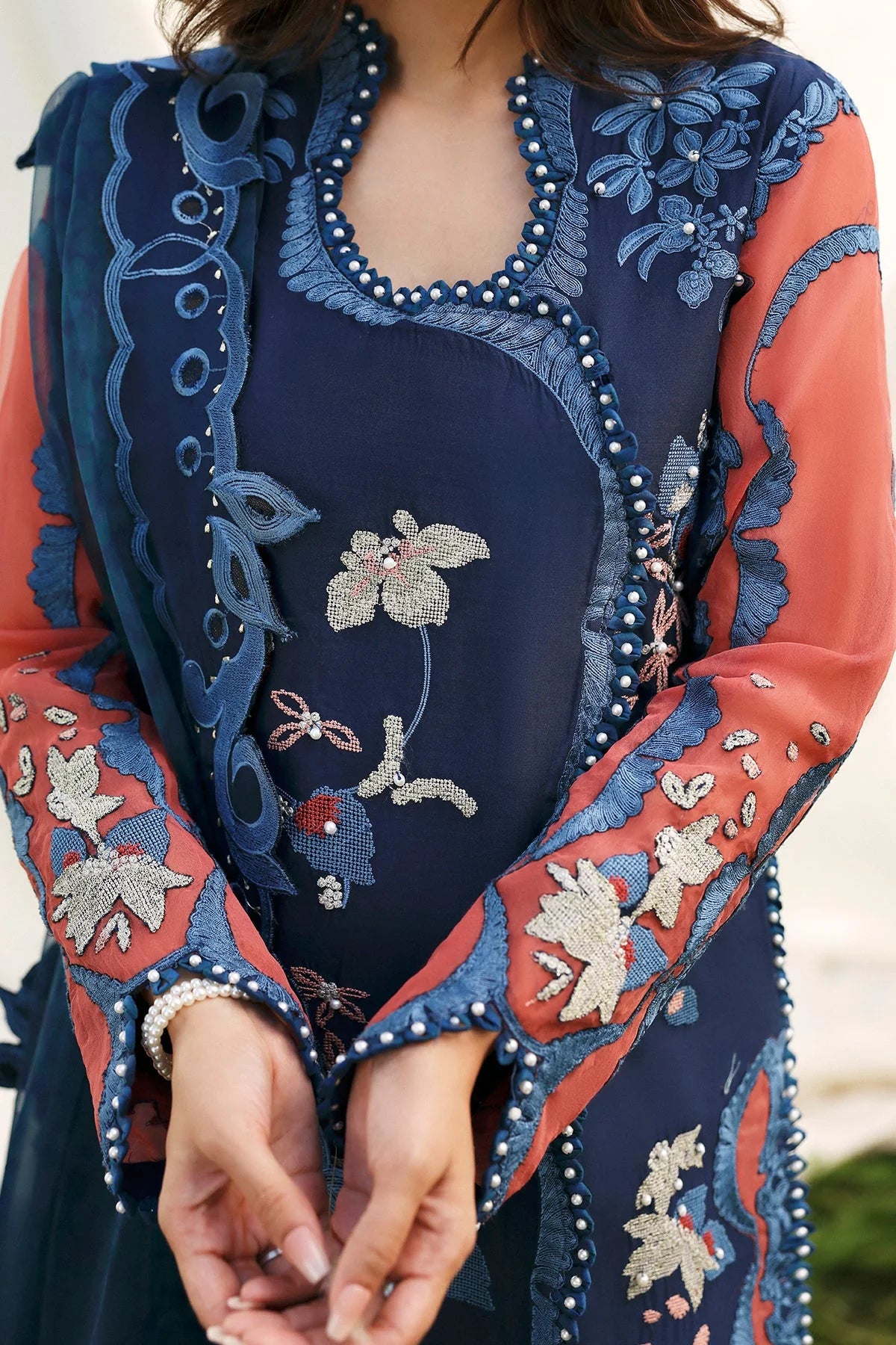 AVAIA | A LAWN '26 | AFROZEH