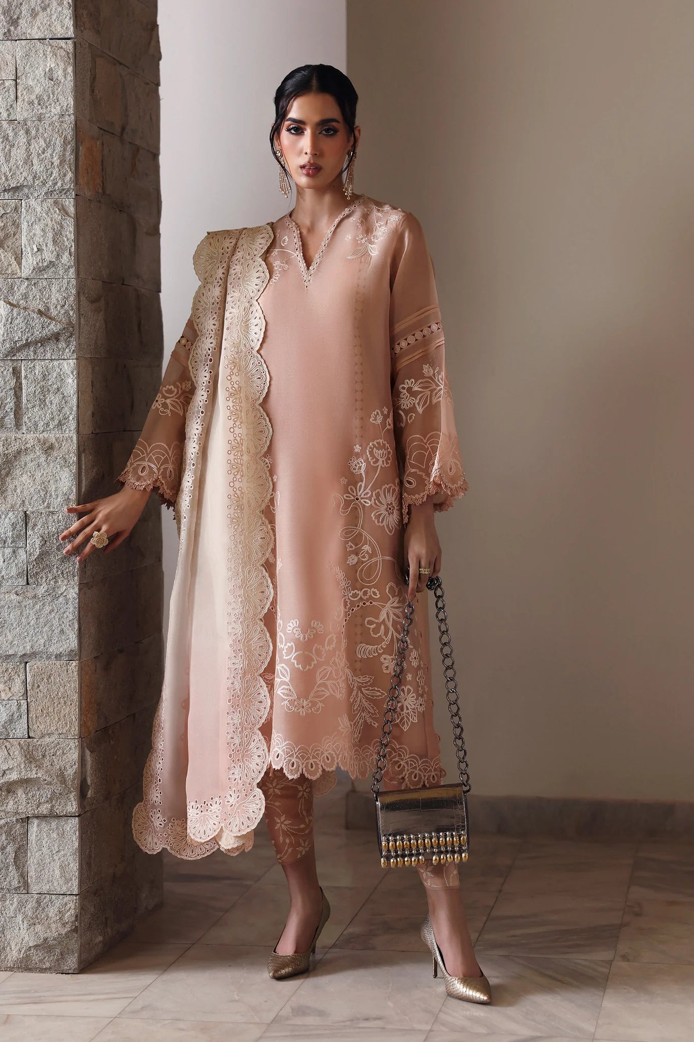 AVAIA (EV-21476) | NOURA | ELAN