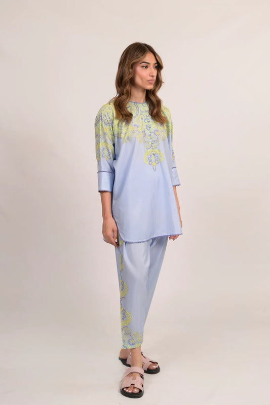 Kiyana A | BARAÉ KHANOM