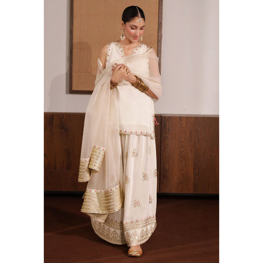 WHITE  OUTFIT | DYOT | Eid Festive' 25