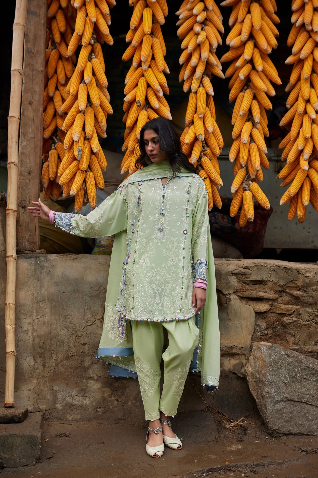 RÙYÁ 乳雅 (ZL26-02 A) | Zaha Festive Lawn’26