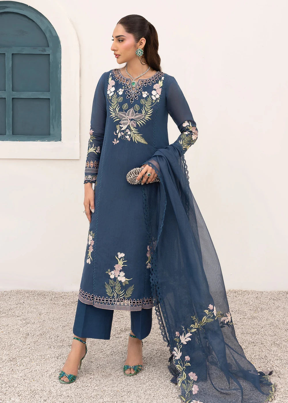 Midnight  | Saira Shakira Rosea Casual Pret'25