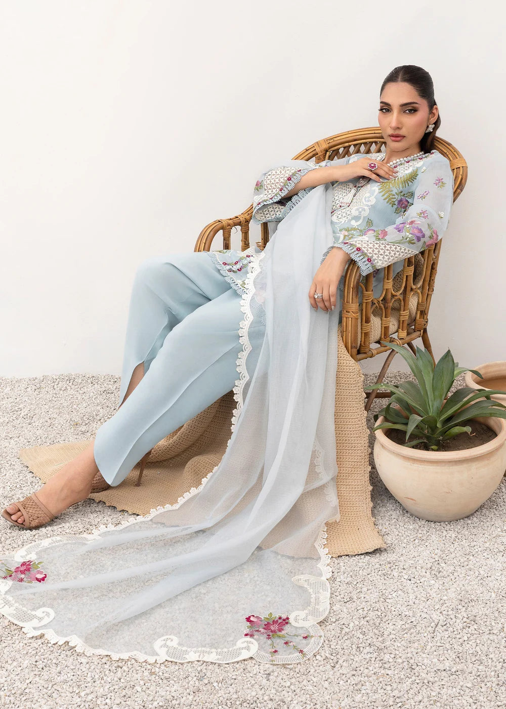 Mirae  | Saira Shakira Rosea Casual Pret'25