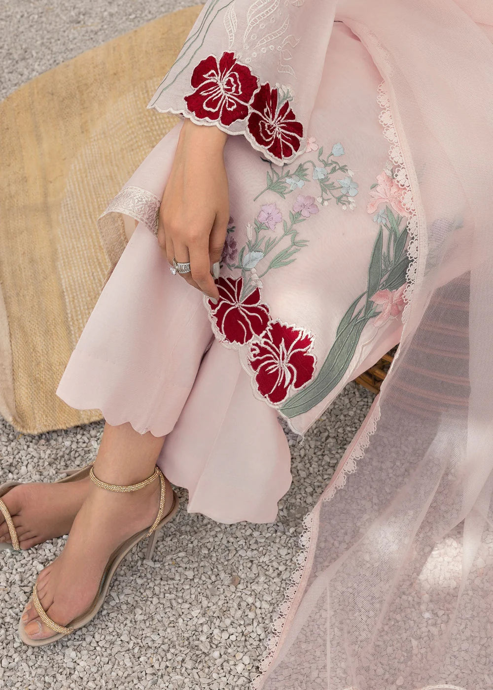 Petaline  | Saira Shakira Rosea Casual Pret'25