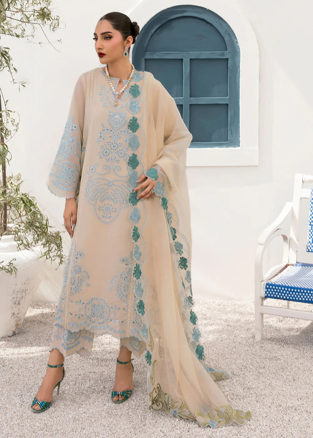 Serra  | Saira Shakira Rosea Casual Pret'25