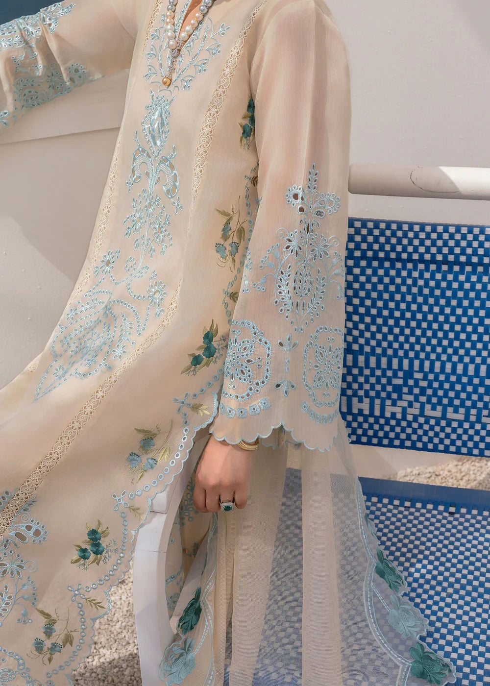 Serra  | Saira Shakira Rosea Casual Pret'25