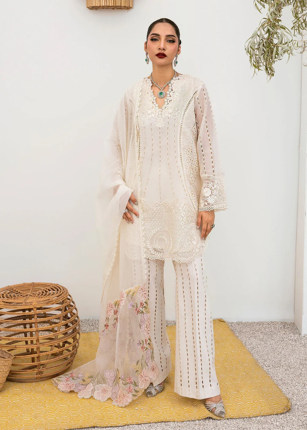 Dew  | Saira Shakira Rosea Casual Pret'25