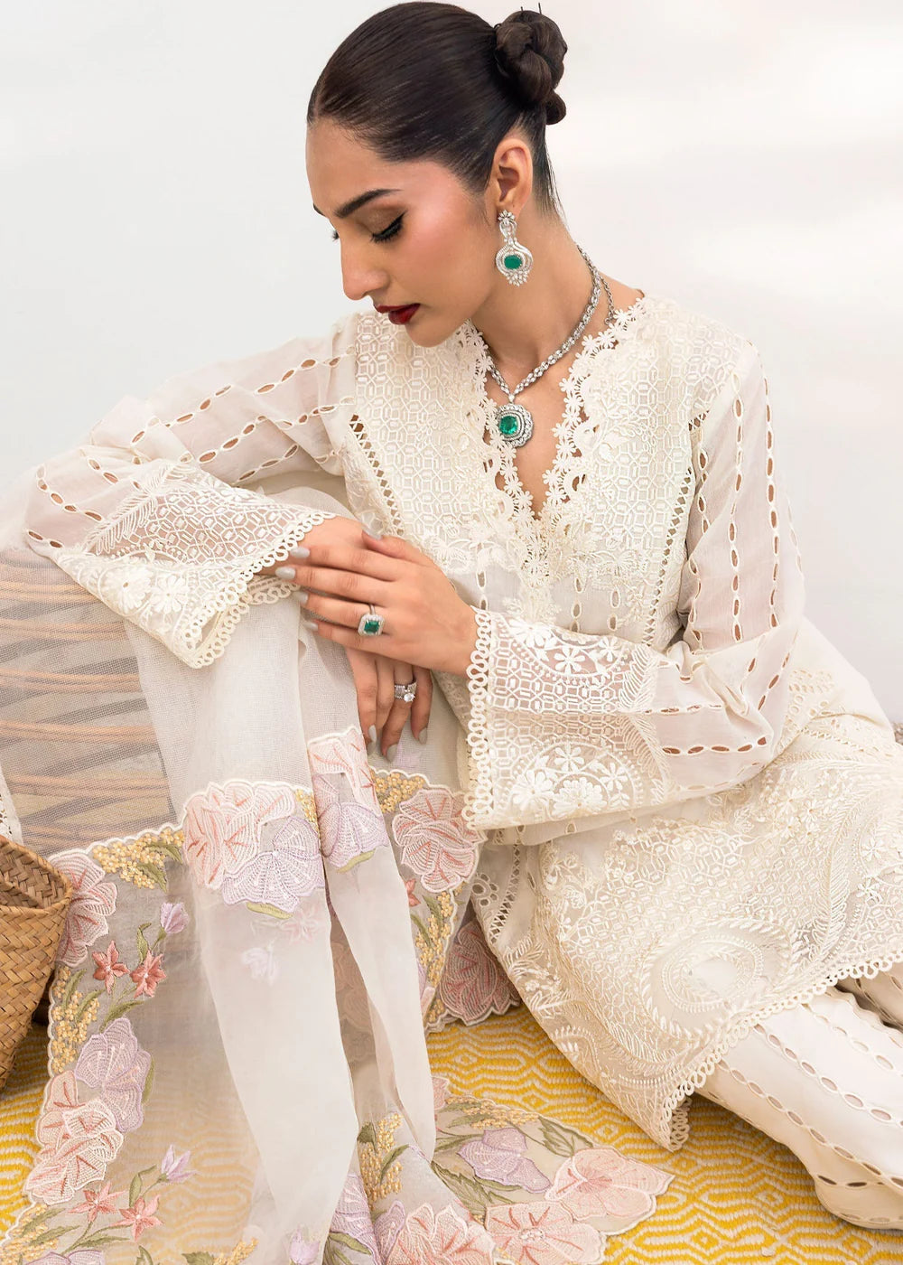 Dew  | Saira Shakira Rosea Casual Pret'25