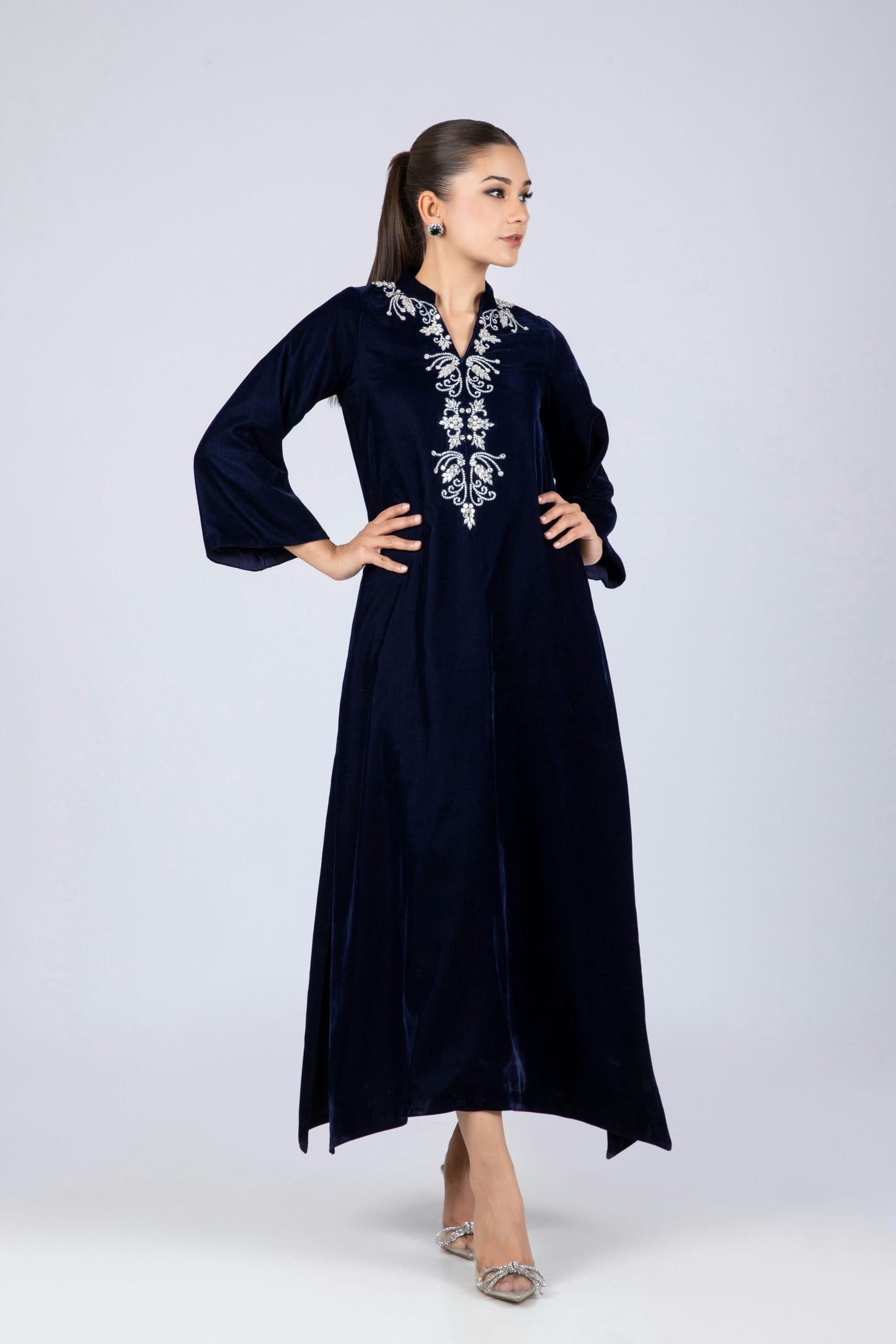 16195-NAVY | Velvet '25 | Ayesha Somaya