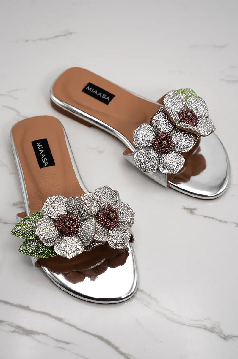 Léne - Silver | Zilal - The Ramadan Edit | Miaasa | Footwear