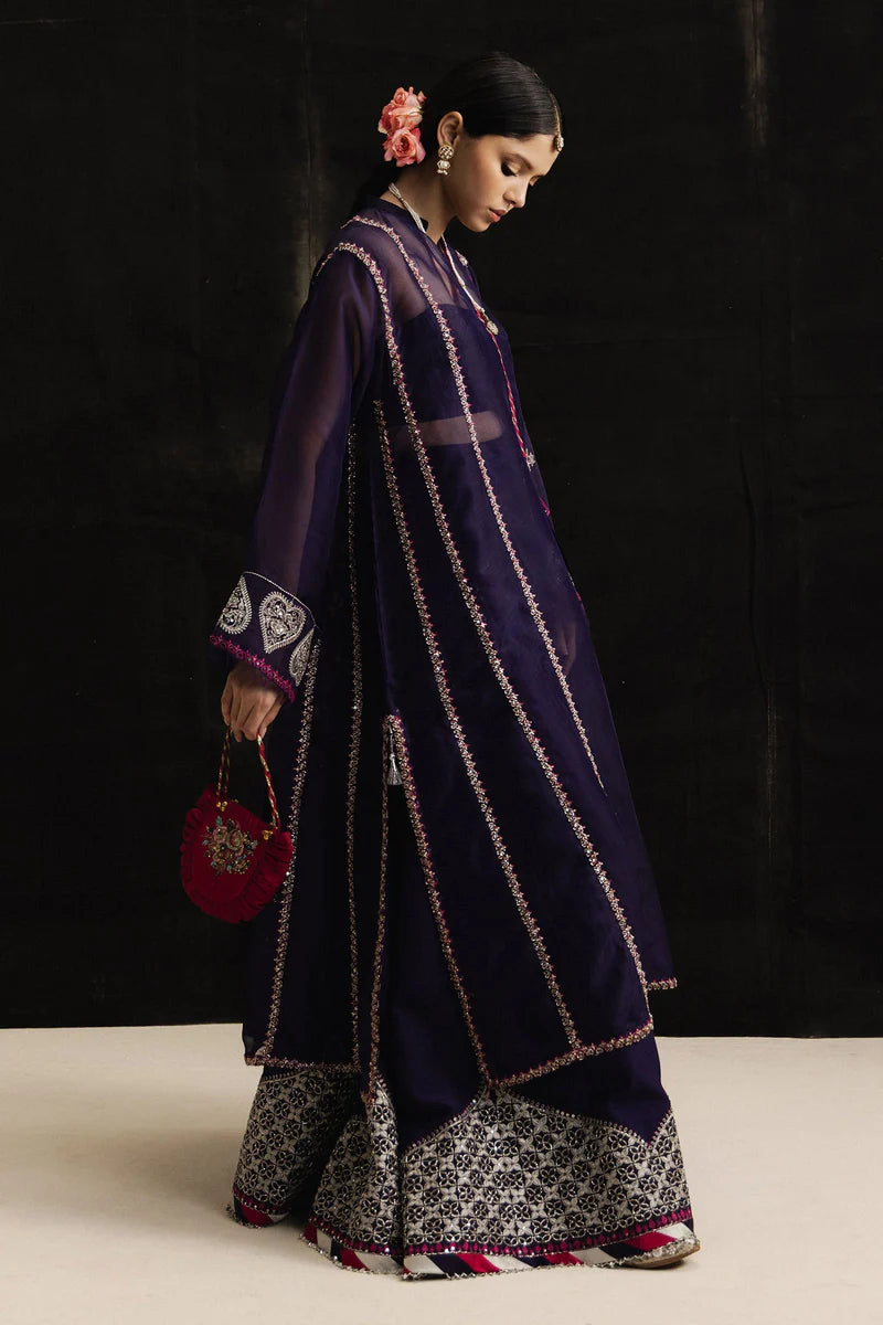 IMAYA | STUDIO PORTRAITS | Zara Shahjahan