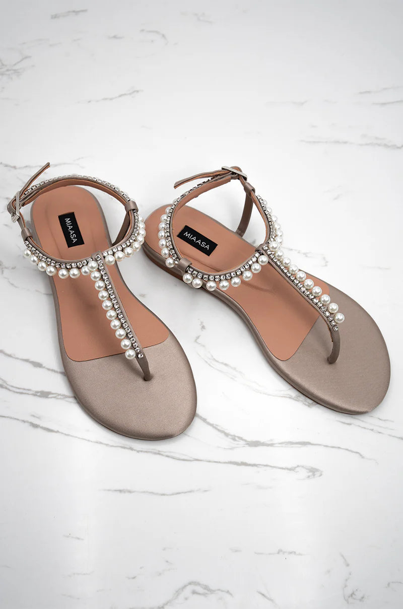 Adèle - Light Grey | Zilal - The Ramadan Edit | Miaasa | Footwear