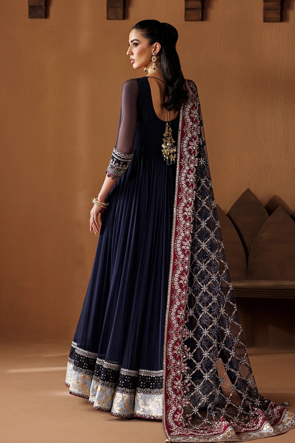 EFPR1283 | New In | Baroque