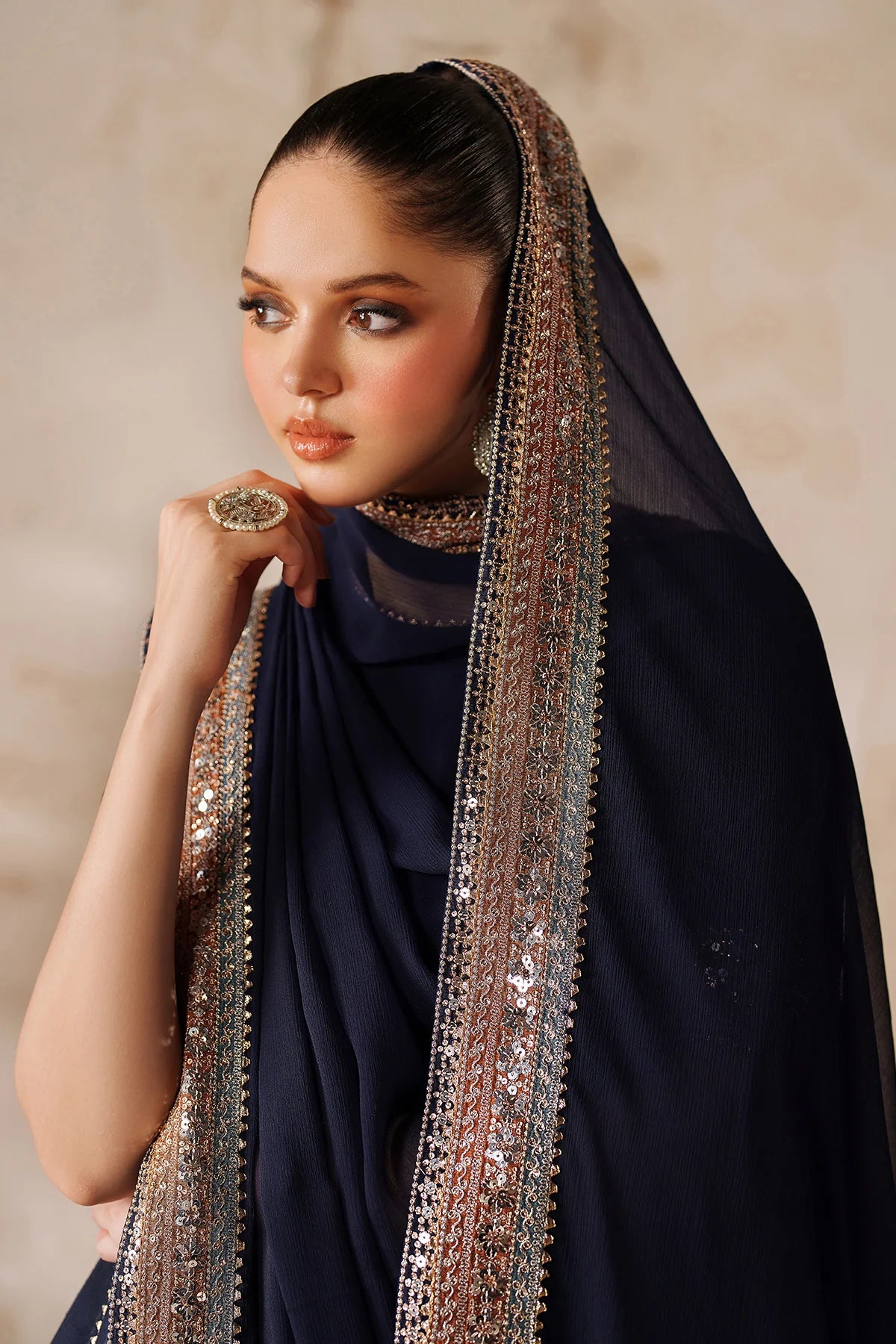 EFPR1209 | New In | Baroque