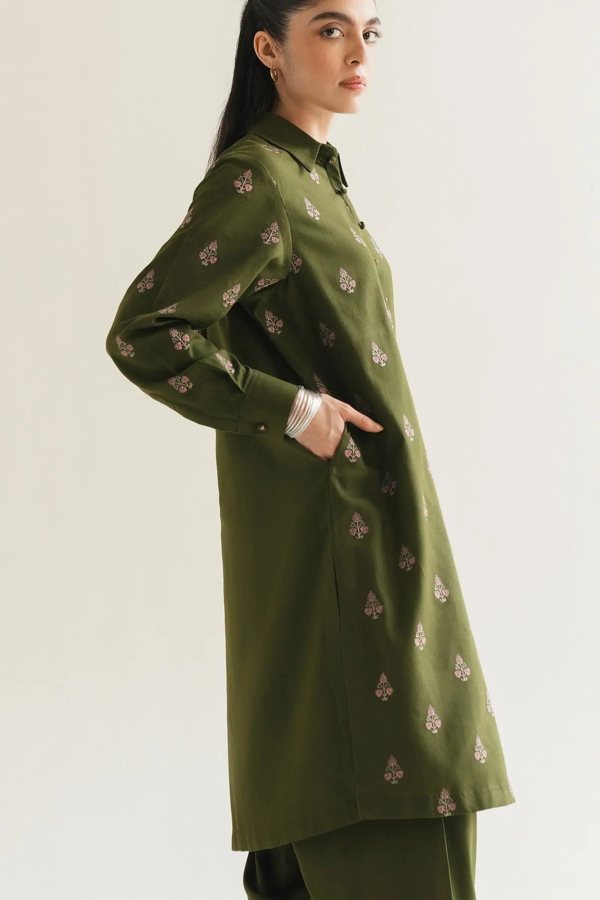 ZR25B0917 | BASICS A/W 2025 | Love Coco By Zarashahjahan Pret 2025