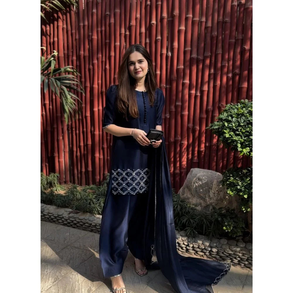 NIA FULL SET | NIMRAH HAFSA