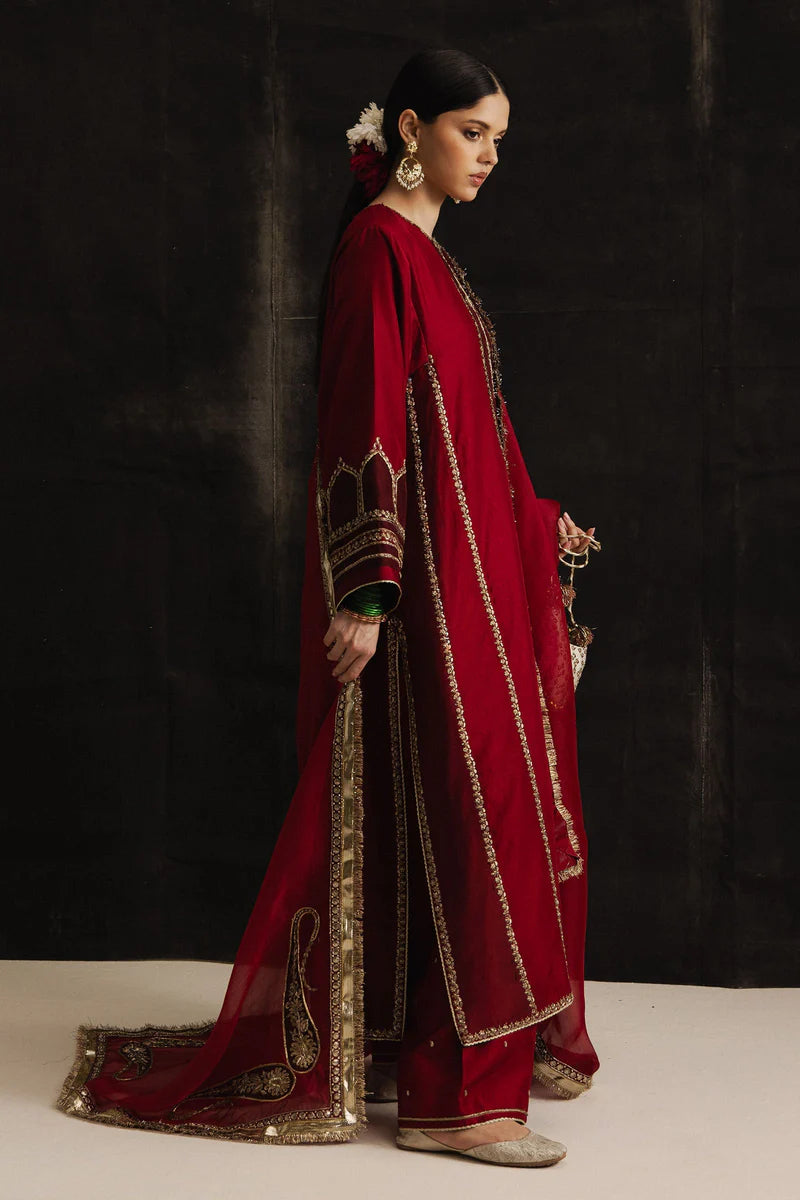 RANIYA | STUDIO PORTRAITS | Zara Shahjahan