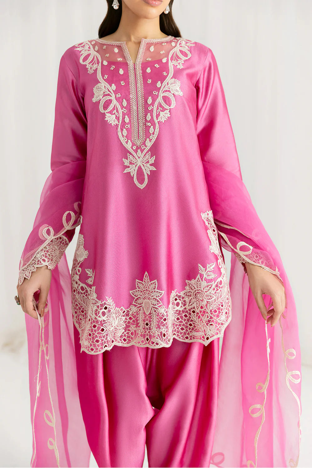 VELORA | Silk Pret '25 | Saira Rizwan