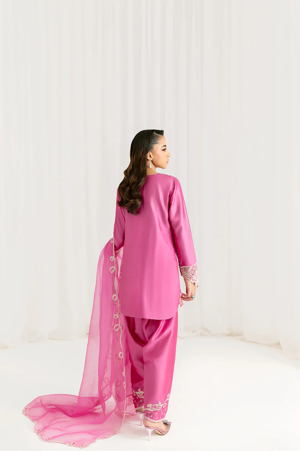 VELORA | Silk Pret '25 | Saira Rizwan