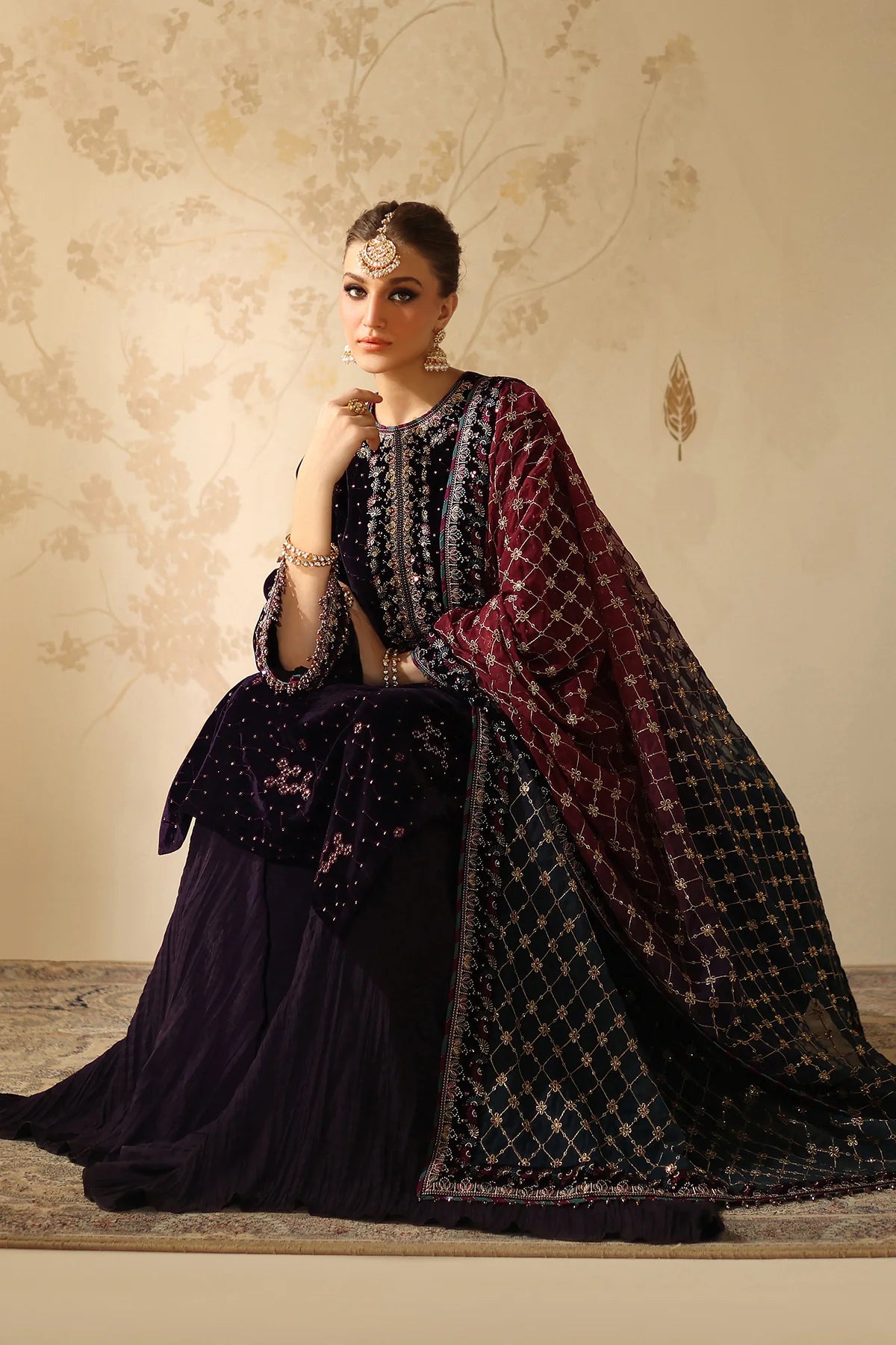 EMBROIDERED VELVET SF-4319 | Baroque