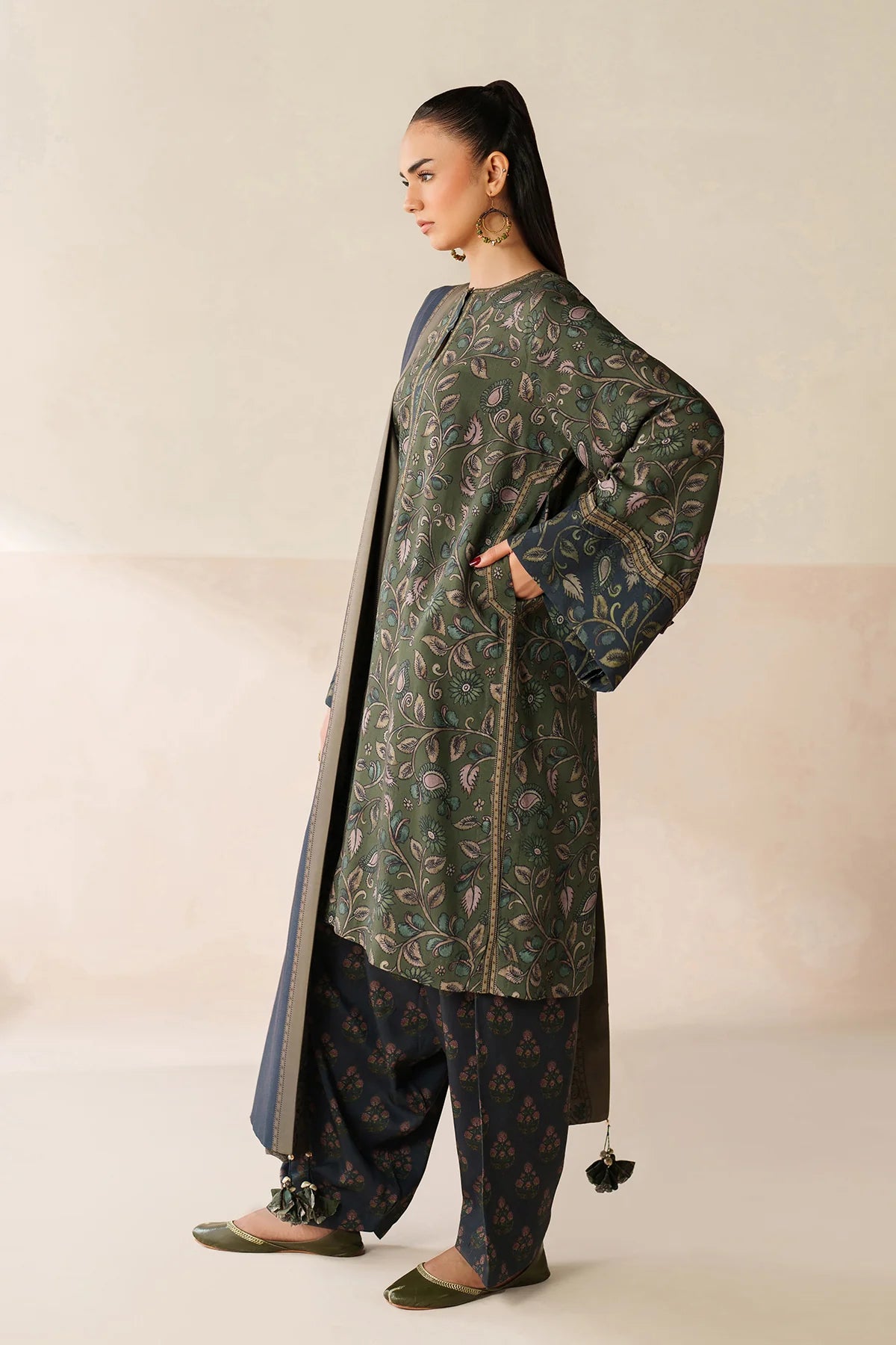 UF-4283 | DIGITAL PRINTED VISCOSE | Baroque