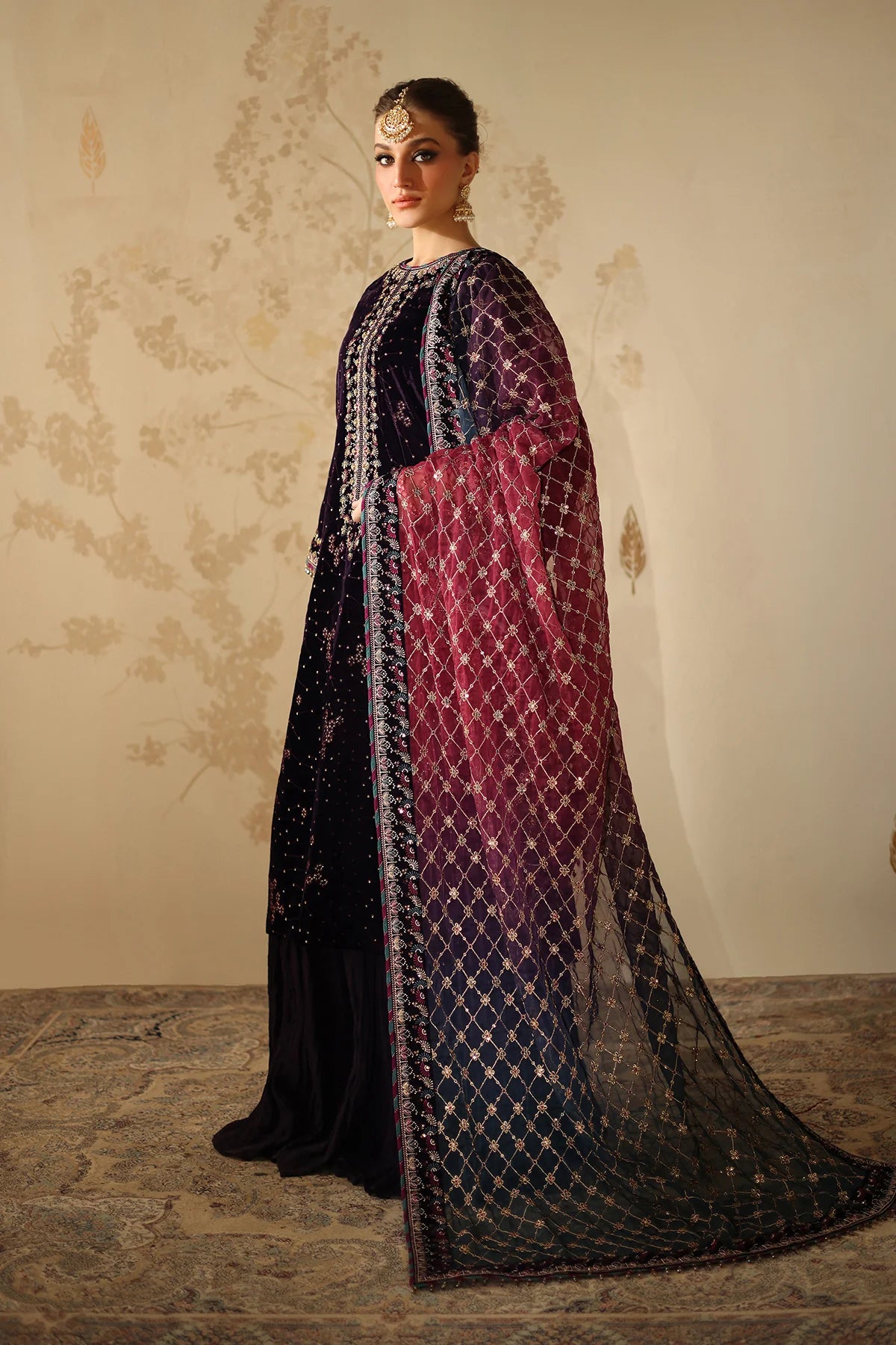EMBROIDERED VELVET SF-4319 | Baroque