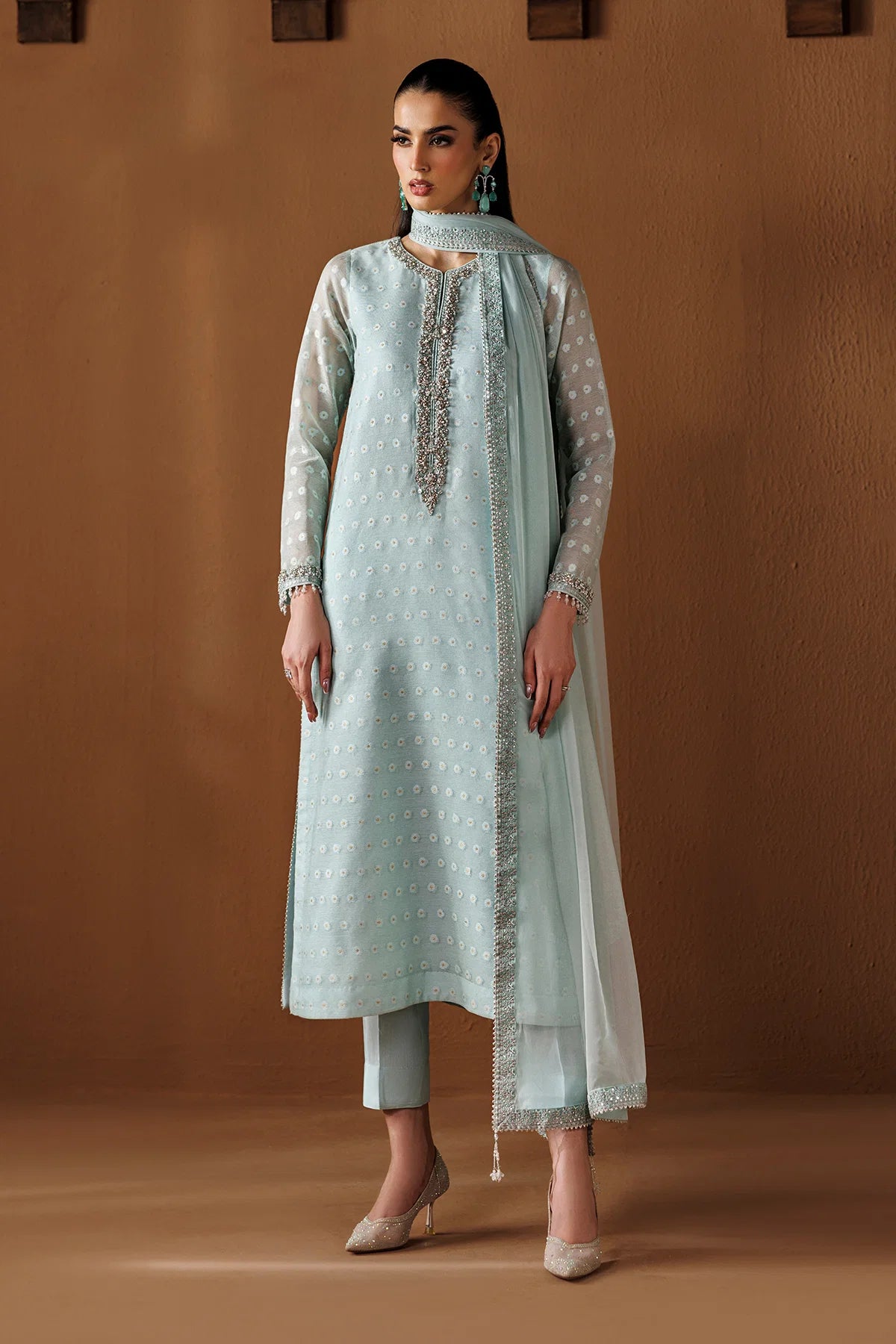EFPR1318 | New In | Baroque