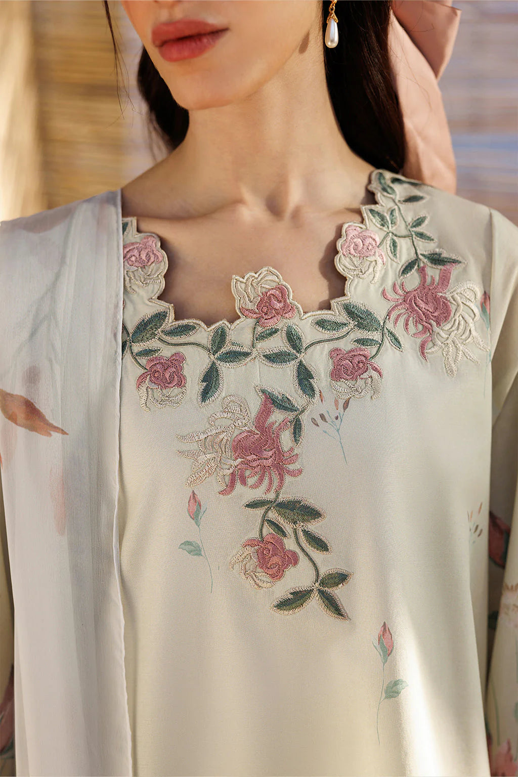 UE-672 Printed Lawn | Iznik
