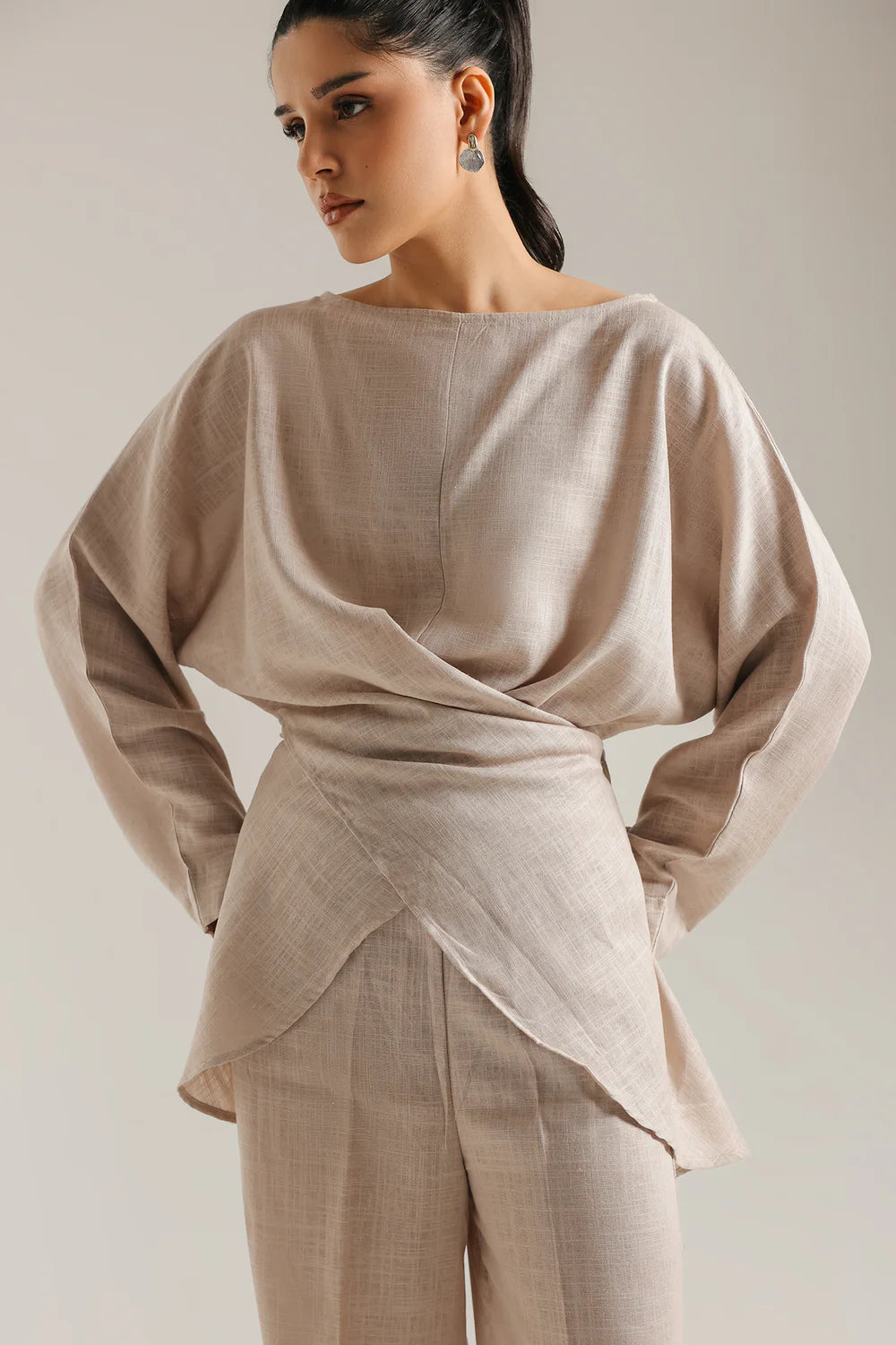 ANTIQUE WHITE | E0806-116-006 | Ethnc