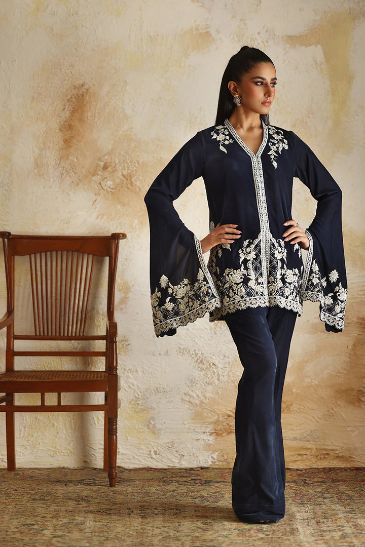 Alyssa | Velvet | Nadia Farooqui