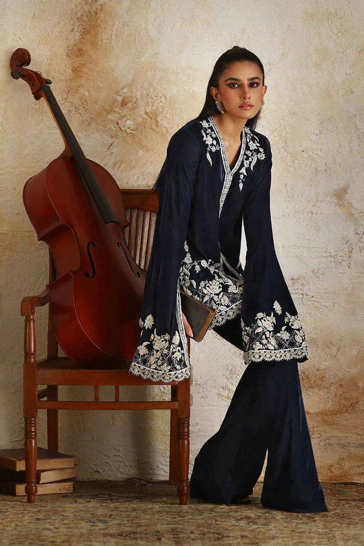 Alyssa | Velvet | Nadia Farooqui